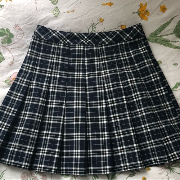 H&M Plaid High Waist Pleated Skirt - Picture 2 of 6